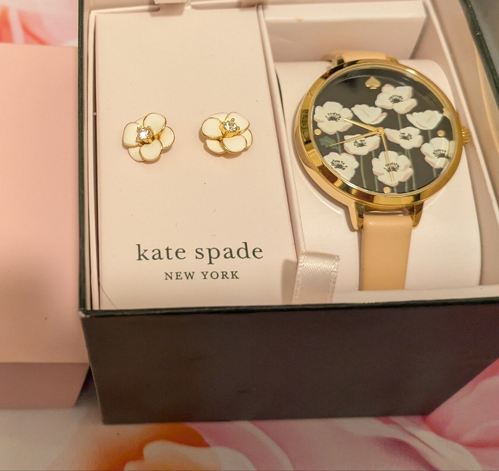🎁⌚🩷NWT Kate Spade Gold and Black Floral Watch with Matching Earrings Gift Set
